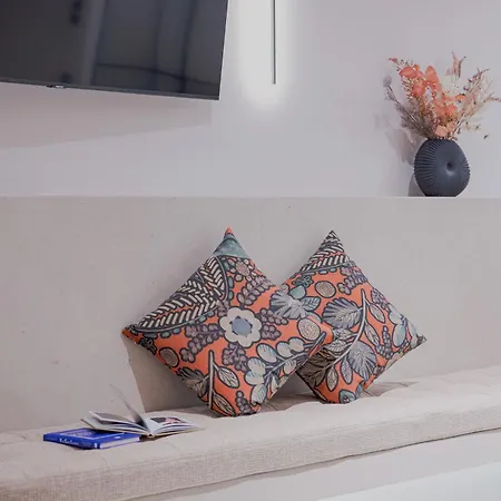 1050 Mountain Living Hotel *