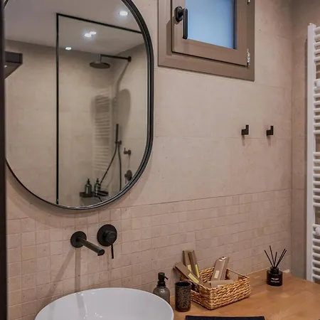 1050 Mountain Living Pavliani