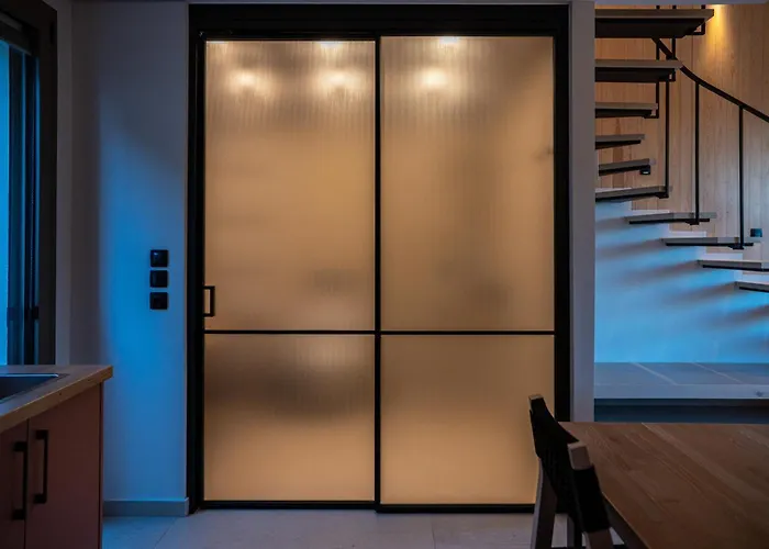 1050 Mountain Living Pavliani